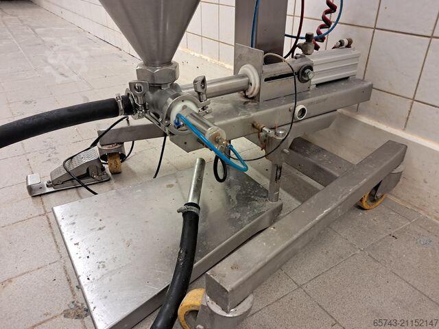 Máquina dosificadora de mermelada, rellenadora  