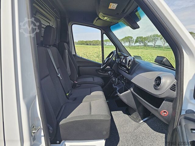Bestelauto MERCEDES-BENZ SPRINTER 315 L2H2 LED RWD Mbux!