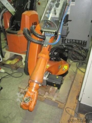 Robot industrial KUKA KR16 KS KRC2e05 Euromap 67