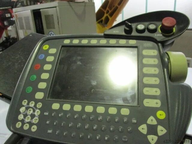 Robot industrial KUKA KR16 KS KRC2e05 Euromap 67