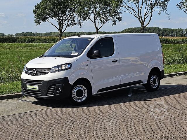 Magastetős kombi OPEL VIVARO 2.0 L2 Navi Airco Euro6!