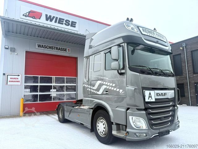 Standard trækkerunit DAF XF 440 FT mit Schubboden Hydraulik