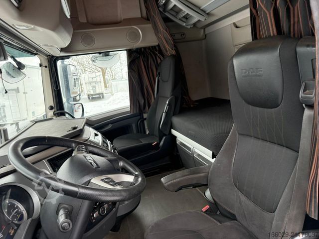 Standard trækkerunit DAF XF 440 FT mit Schubboden Hydraulik