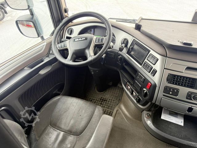 Standard trækkerunit DAF XF 440 FT mit Schubboden Hydraulik