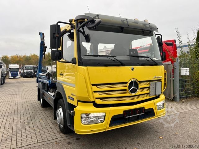 Billenőplatós teherautó MERCEDES-BENZ Atego 1224 Absetzkipper Meiller+Funk/Klima/Diff