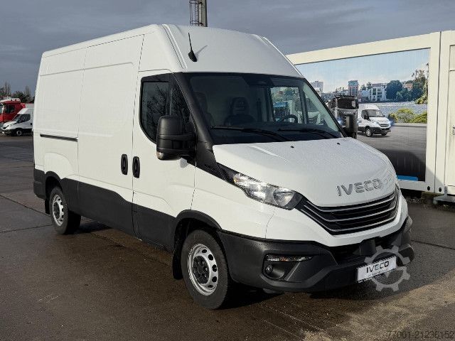 Furgon blaszak IVECO 35S16V (KURZ) AHK / RFK / Standhzg.