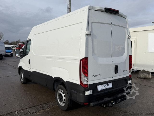 Furgon blaszak IVECO 35S16V (KURZ) AHK / RFK / Standhzg.