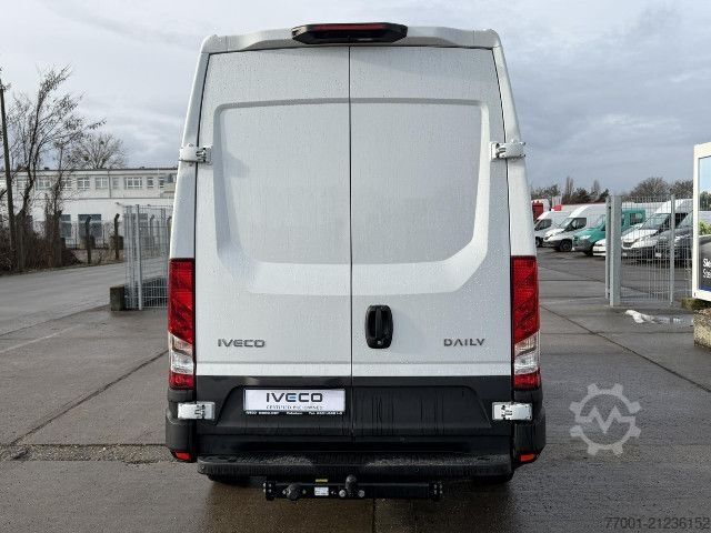 Furgon blaszak IVECO 35S16V (KURZ) AHK / RFK / Standhzg.