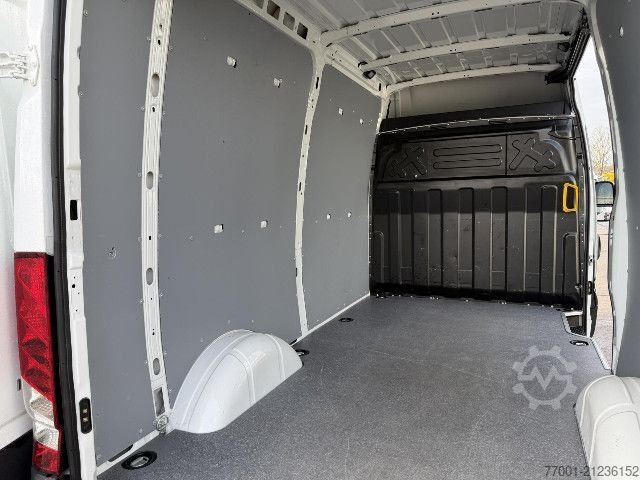 Furgon blaszak IVECO 35S16V (KURZ) AHK / RFK / Standhzg.