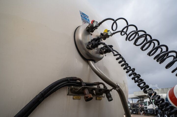 Cisternă pentru lapte MAISONNEUVE 3 ASSEN // CITERNE ALIMENTAIRE 29000L MONO COMP