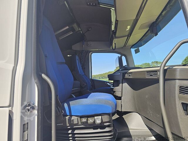 Standaard trekker VOLVO FH 460 new model