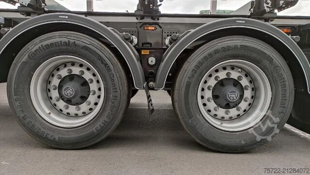 Tømmertransportør PAVIC HTA 27 68 Blatt/Blatt 3-Achser Schemel OPTIPA