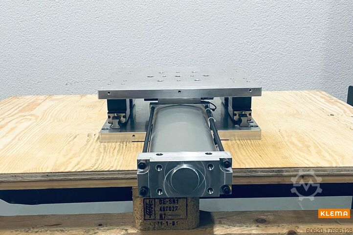 Unità lineare pneumatica Tünkers LE200-300 VRL SB T024