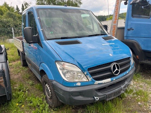 Pick-up bestelwagen MERCEDES-BENZ Sprinter II Pritsche/DoKa 313 - MOTORSCHADEN -