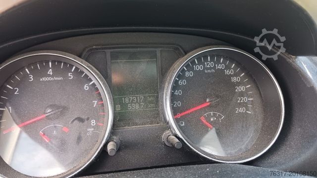 Minibus NISSAN Qashqai+2 2.0 360