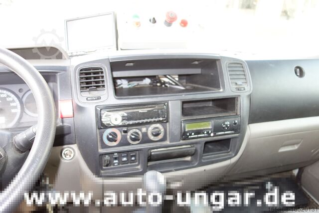 Hulladékszállító teherautó Nissan Cabstar 45.13 Müllwagen PB M7XL mit Lift