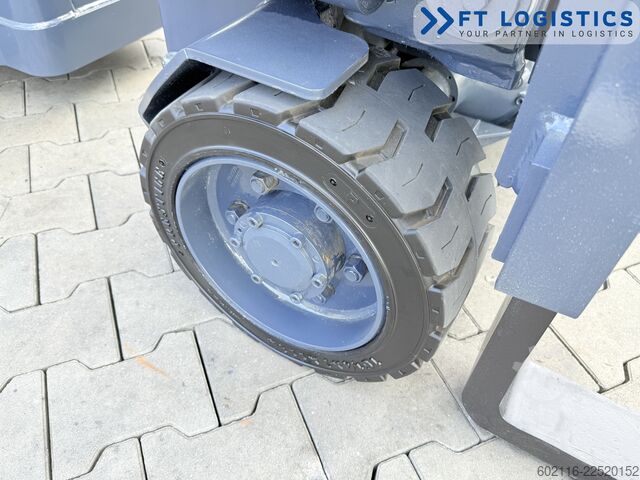 Smalgangsgaffeltruck Combilift AISLE MASTER 15E NEW BATTER TRIPLEX 6500