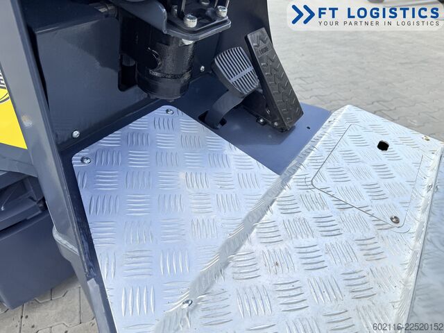 Smalgangsgaffeltruck Combilift AISLE MASTER 15E NEW BATTER TRIPLEX 6500