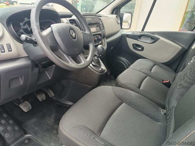 Κλειστό βαν Renault TRAFIC 1.6 DCI 6 POSTI n1 autocarro