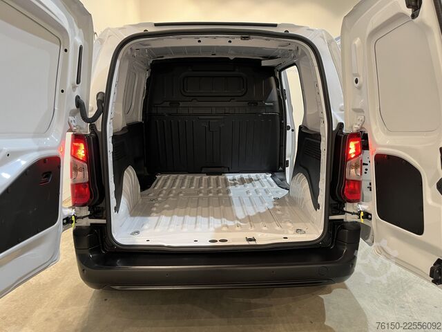 Yüksek tavanlı istasyon vagonu Opel Combo 1.2 PureTech 110 PK L1 BENZINE / Euro 6 /...