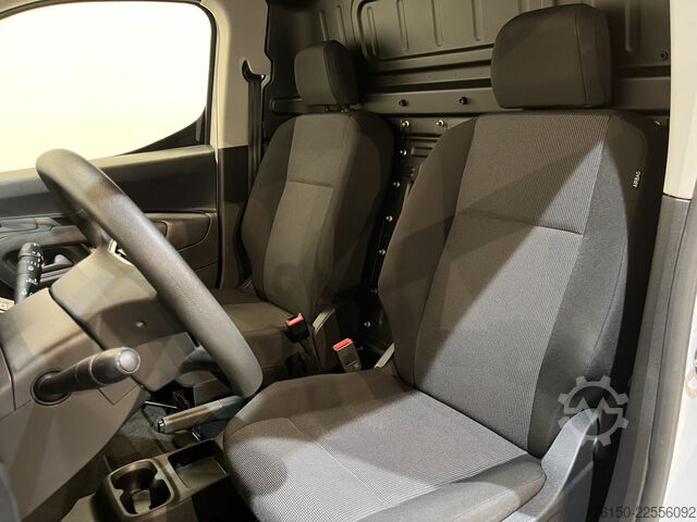 Yüksek tavanlı istasyon vagonu Opel Combo 1.2 PureTech 110 PK L1 BENZINE / Euro 6 /...