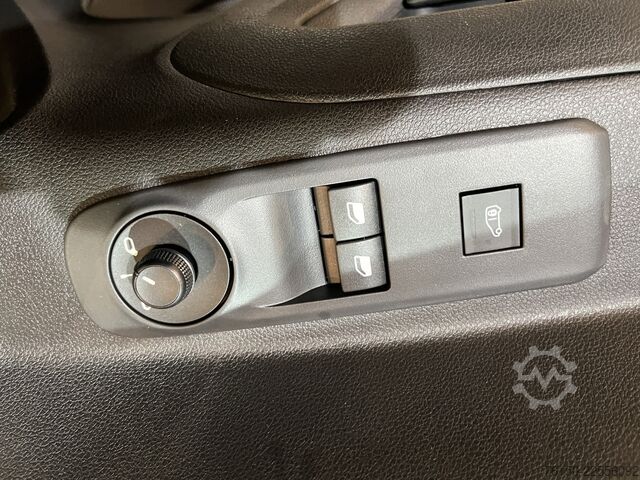 Yüksek tavanlı istasyon vagonu Opel Combo 1.2 PureTech 110 PK L1 BENZINE / Euro 6 /...