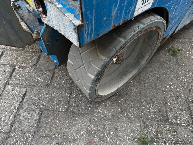 Elevador de tijera Genie GS4047 GS4047 Schaarhoogwerker Schaarlift (2014)