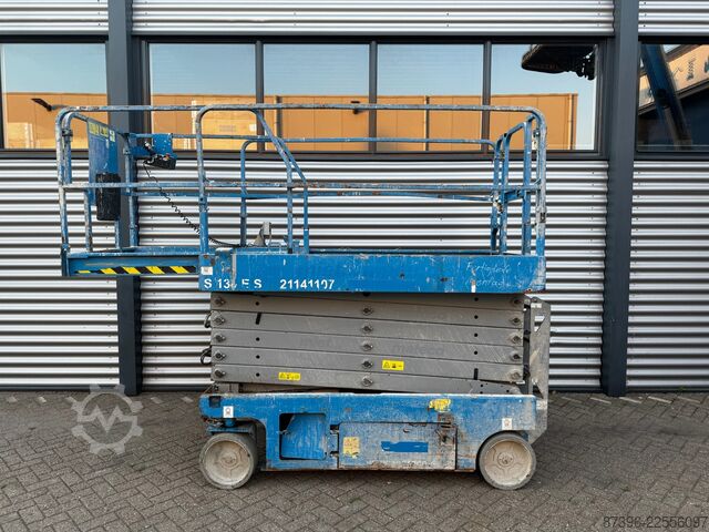 Elevador de tijera Genie GS4047 GS4047 Schaarhoogwerker Schaarlift (2014)