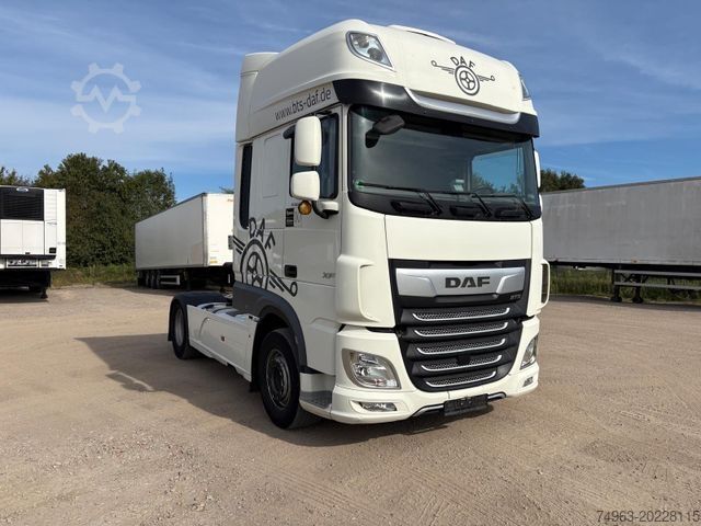 Standard dragbil DAF XF 530 Super Space Cab, Retarder