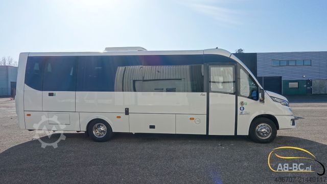 Touringcar IVECO Rosero First Busworld Edition 31 Sitze EURO 6