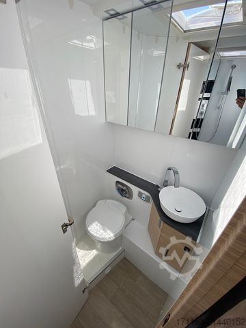 Half-integraal camper HOBBY Optima De Luxe T70 GE,Automatik