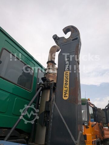 Kroklastbil IVECO Trakker 410 / 6X4 / Full steel / Manual Retarder