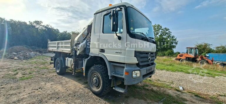 Annan MERCEDES-BENZ Actros 1841 / 4X4 ALLRAD / Kipper+Kran /WENIG KM