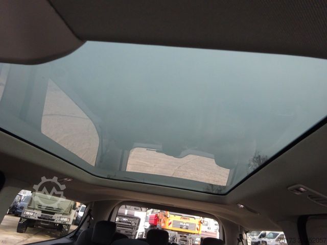 Minibus FORD Tourneo Custom L2 Titanium X Matrix Pano B&O AHK