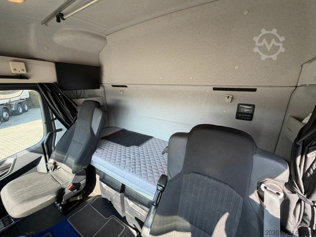 Ladbil med lad MERCEDES-BENZ Arocs 2648 6x4 3 Achs Pritsche Retarder