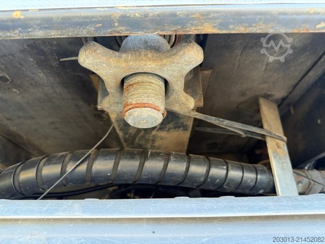 Ladbil med lad MERCEDES-BENZ Arocs 2648 6x4 3 Achs Pritsche Retarder