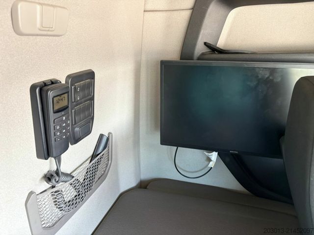 Flatbed truck SCANIA R500 6x4 Pritsche Retarder TOP!