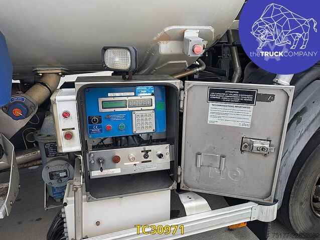Tanker Renault Premium 270