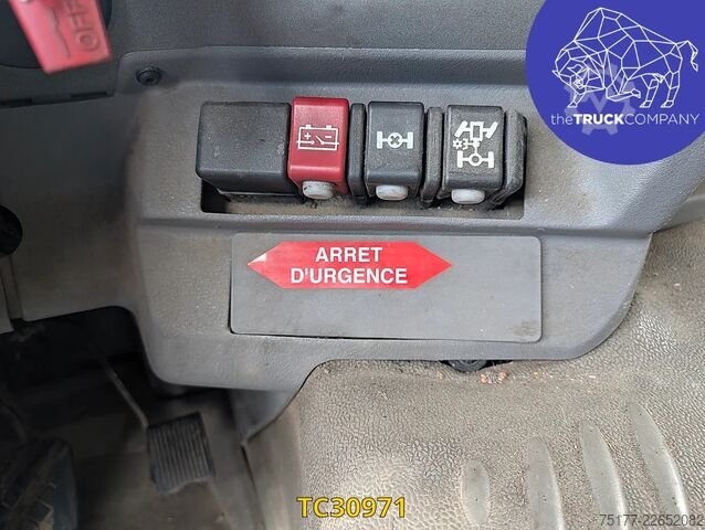 Autocisternă Renault Premium 270