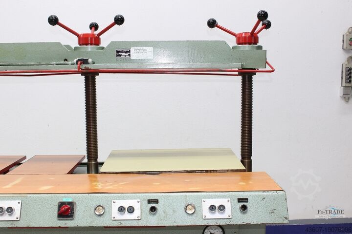 Hidraulische 4 Plattenspresse - Hidraulični 4 ploče Pritisnite Lechner IV B