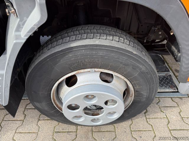 Aangepaste bestelwagen MITSUBISHI Canter FUSO Kehrmaschine BROCK SL140 4 m³