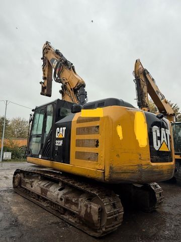 Εκσκαφέας ερπυστριοφόρος CATERPILLAR 323 F