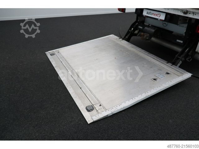 Skåpbil MERCEDES-BENZ Sprinter 316 Aut.*Ladebordwand* AHK 3,5t+Navi 31