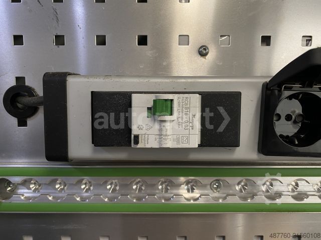 Hög tak skåpbil VOLKSWAGEN Crafter 35 *WERKSTATT* AHK3,5t+Dachträger (6888)