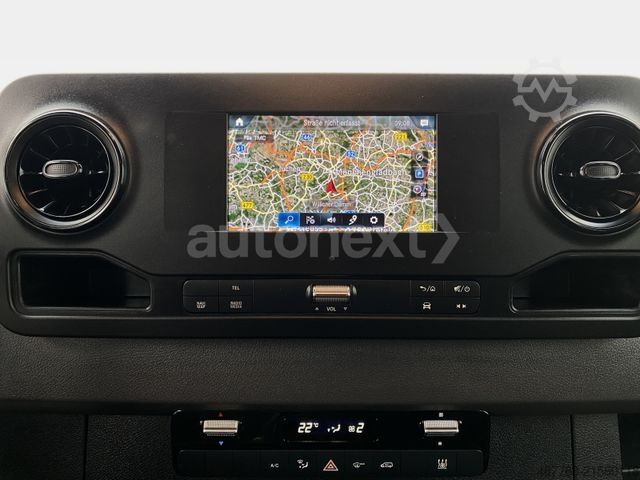 Pick-up skåpbil MERCEDES-BENZ Sprinter 319 DoKa Aut. * V6 * 7-SITZE+AHK 2,8t