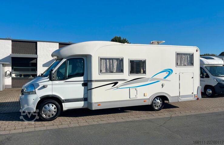 Caravana semiintegrada ADRIA 687 SP - Festbett - Automatik - Klima - AHK -