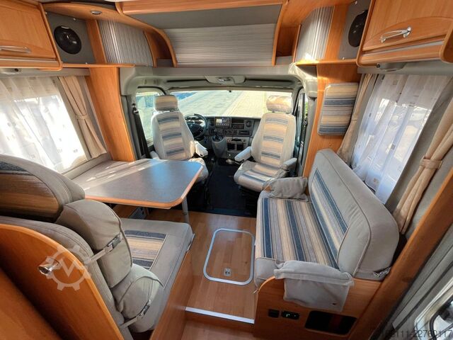Caravana semiintegrada ADRIA 687 SP - Festbett - Automatik - Klima - AHK -