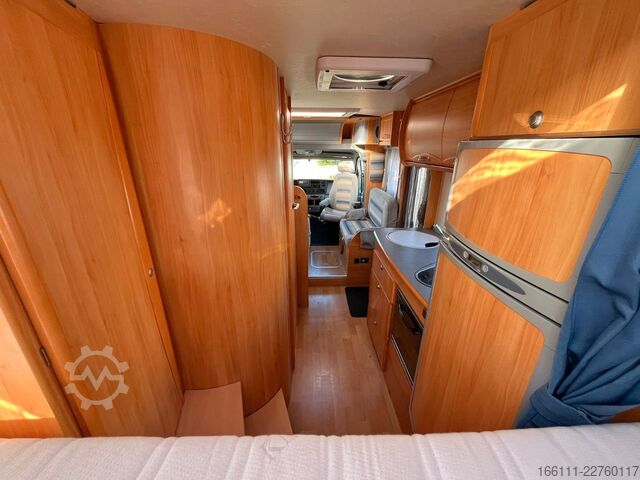 Caravana semiintegrada ADRIA 687 SP - Festbett - Automatik - Klima - AHK -