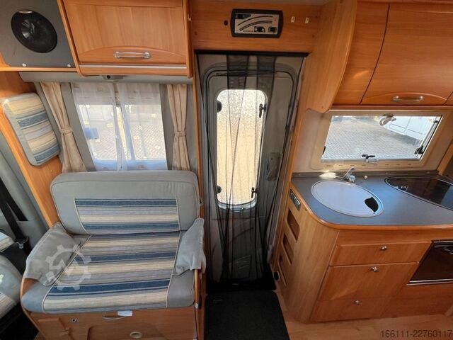 Caravana semiintegrada ADRIA 687 SP - Festbett - Automatik - Klima - AHK -