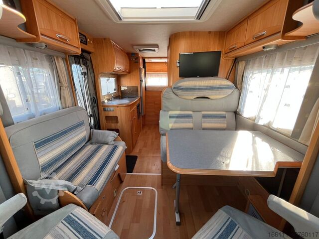 Caravana semiintegrada ADRIA 687 SP - Festbett - Automatik - Klima - AHK -